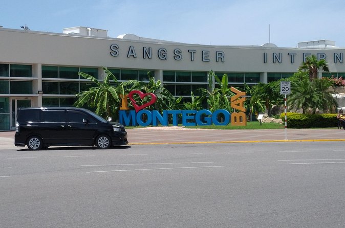 Ocho Rios Private Airport Transfer - When to book (and how far ahead is smart)
