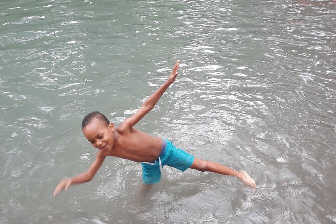 Omar's River Tubing from Montego Bay - From Montego Bay to Martha Brae, with Omar’s easy setup