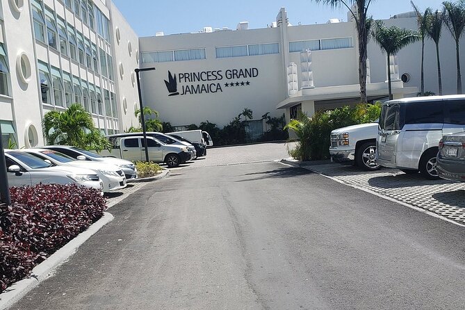 Princess Grand Jamaica Private Airport Transfer from Montego Bay - A Stop for Supplies on the Way In, How to Use It Wisely