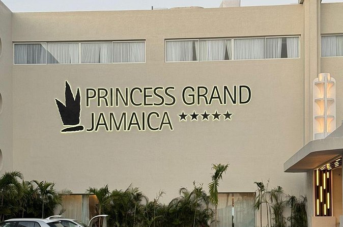 Princess Grand/Senses Mangrove Airport Transfer from Montego Bay - The 80-Minute Coastal Drive Along A1 and Norman Manley Boulevard