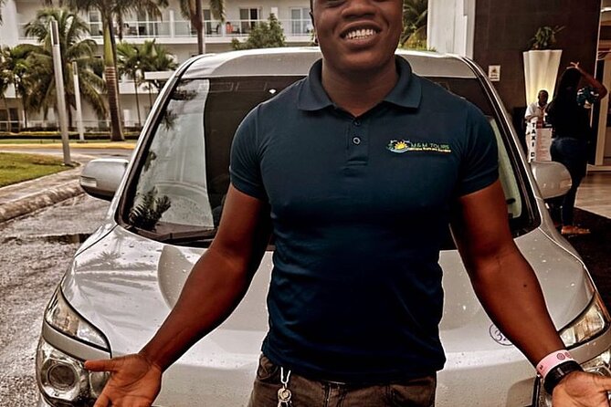 Private Airport Pickup and drop off in Jamaica - Air-Conditioned Vehicle and WiFi: Small Perks That Matter First
