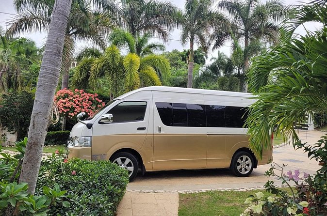 Private Airport Transfer | Montego Bay( Price vary on location) - The ride itself: comfort, safety, and local guidance
