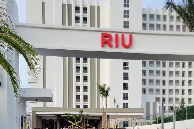 Private Airport Transfer Riu Aquarelle & Excellence Oyster Bay - What’s Included, What’s Missing, and How to Plan Around It