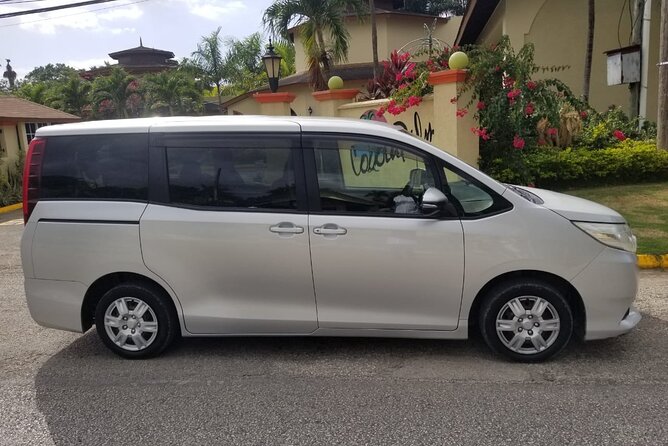 Private Airport Transfer to Jewel Grande Montego Bay Resort - When flights change: the transfer stays workable