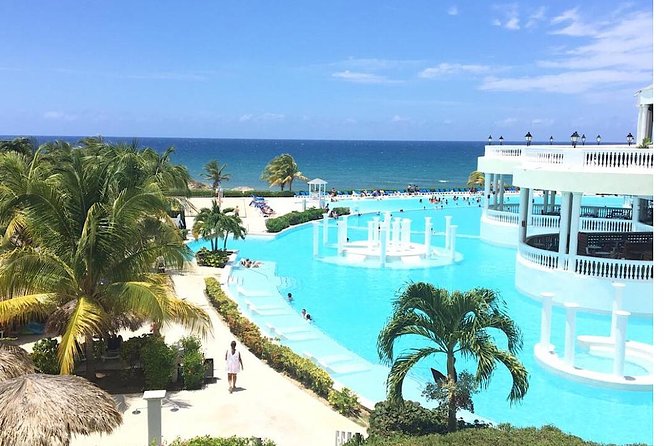 Private Airport Transfer to Lady Hamilton and Grand Palladium - Price and value: is $108 per person worth it?