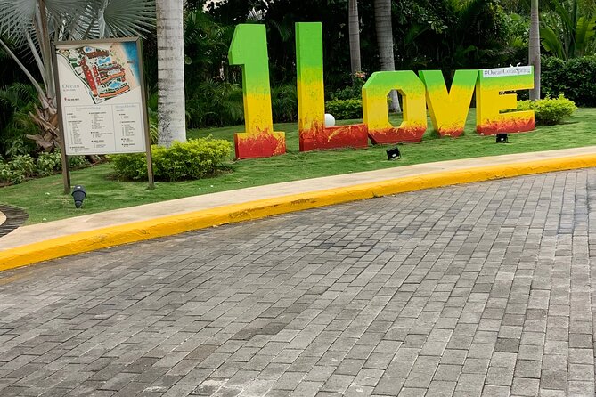 Private Airport Transfer to or from Ocean Coral Spring Resort - Private MBJ to Ocean Coral Spring: the calm start you’re really paying for