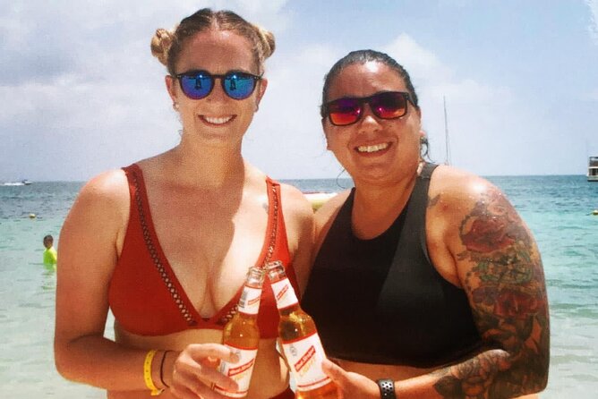 Private and Customized Tour to Negril From Montego Bay - Rick’s Cafe and cliff diving: sunset energy with real local spectacle