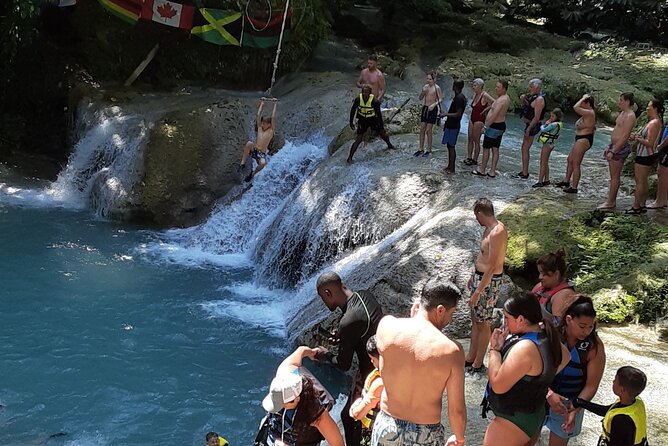 Private Combo Tour From Ocho Rios to Blue Hole and Dunn's River - What to Expect as a Private Tour, Not a Group Bus Day