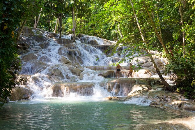 Private Dunn's River Falls Jamaica - Getting the most out of the falls climb with a great guide