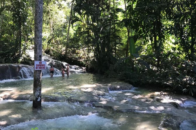 [PRIVATE] Dunn's River Falls with Entrance Fees - Lunch and shopping in Ocho Rios: your time, your pace, your wallet