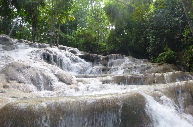 [PRIVATE]Dunn's River & Martha Brae Rafting - Entrance & Lunch - What to wear and pack for Dunn’s River and Martha Brae