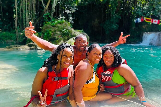 Private fun fill tour from Montego Bay to dunns river & blue hole - Quick hits