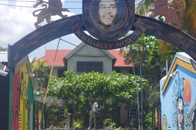 Private Kingston and Bob Marley Museum Tour from Ocho Rios - Devon House in Kingston: A Fast 30 Minutes That Actually Means Something