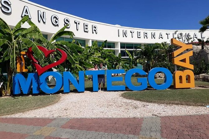 Private Montego Bay Airport Transfer to Negril - Meeting your driver: the human touch that makes a difference