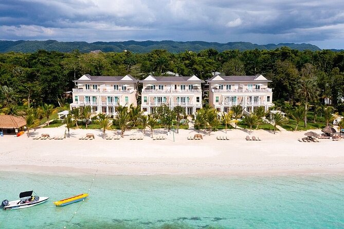 Private Montego Bay Jamaica Airport Transfer to Hotels in Negril - Comfort perks that actually help (WiFi, water, drinks, air conditioning)