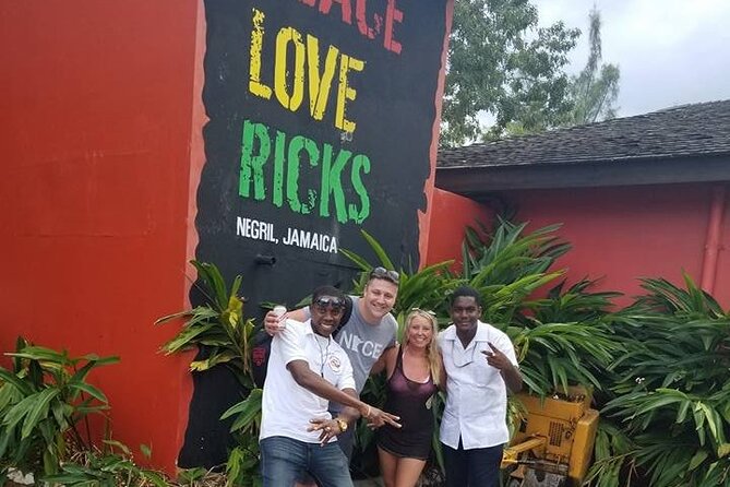 Private Negril Beach & Rick's Cafe Sunset Tour - Getting to Ricks Cafe: The Signature Stop With a Real Sunset Scene