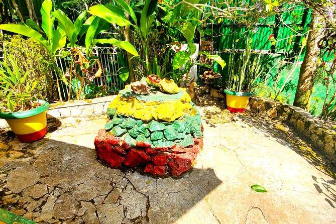 Private Nine Mile, Bob Marley Tour from Ocho Rios - The song moment: hearing music as part of the place