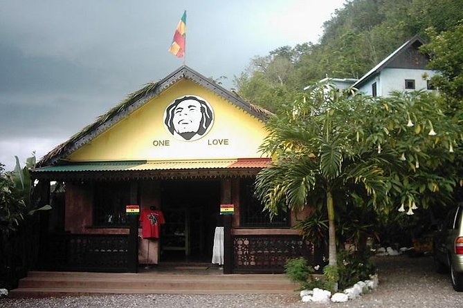 Private Nine Mile Tour from Montego Bay - Nine Mile, guided: how you avoid the maze