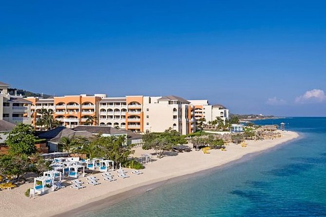 Private Roundtrip Airport Transfer to Iberostar Resorts - The Short Ride to Your Iberostar Resort (What You Get in 15 Minutes)