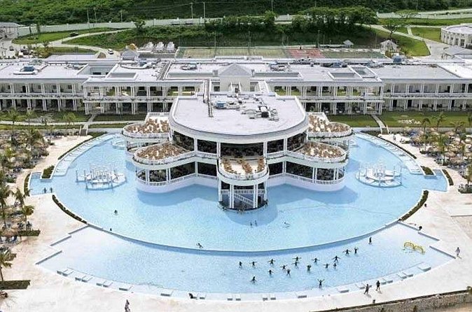 Private Sangster Airport Transfer to Grand Palladium Resort - One-Way vs Round-Trip: The Convenience Trap That Actually Saves You