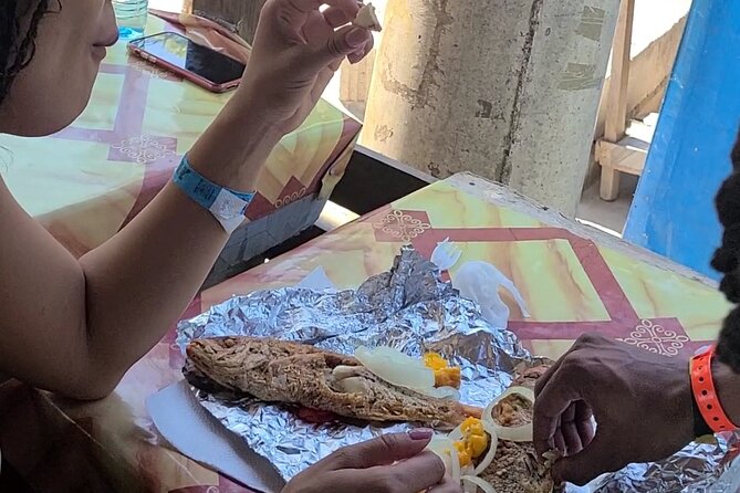 Private Seafood Tour and Floyds Pelican Bar or Black River Safari - Floyd’s Pelican Bar: why this open-air sandbar bar feels so special