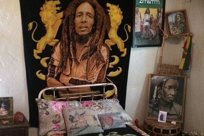 Private Tour Day-Trip Nile mile Bob Marley House With Admission - Bob Marley Mausoleum: What You Actually See and Learn