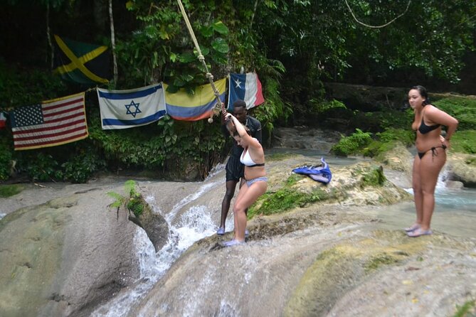 Private Tour from Falmouth to Ocho Rios Blue Hole and shopping - Ocho Rios and Dunns River Falls: the big waterfall moment