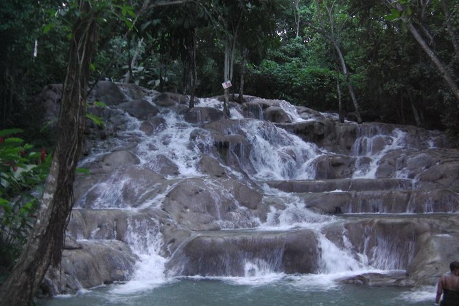 Private Tour From Ocho Rios To Dunn's River Falls - Return trip includes lunch and shopping, not just drop-off
