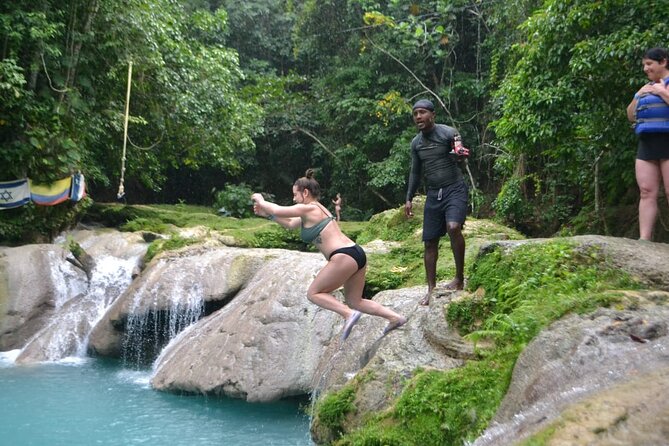 Private Tour From Runaway Bay to Ocho Rios, Blue Hole, Sightseeing and Shopping. - Tips to Get the Most From Your 9:30 am Start
