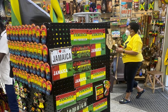 Private Tour Souvenir Shopping in Montego Bay - How the driver can help you shop smarter