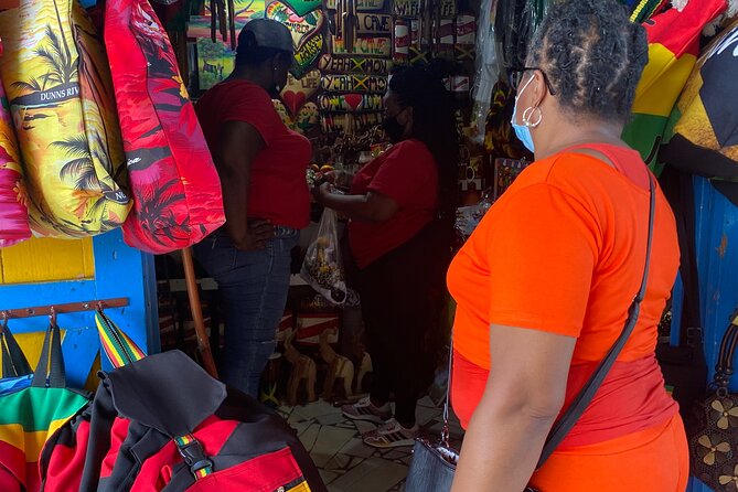 Private Tour Souvenir Shopping in Montego Bay - The strip mall stop, and why it can be a good deal strategy