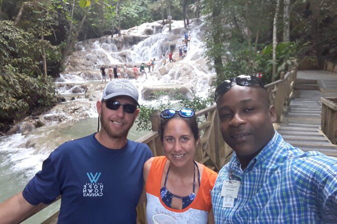 Private Tour to Dunn's River Falls From Ocho Rios - Photo and comfort tips for getting the most from the climb