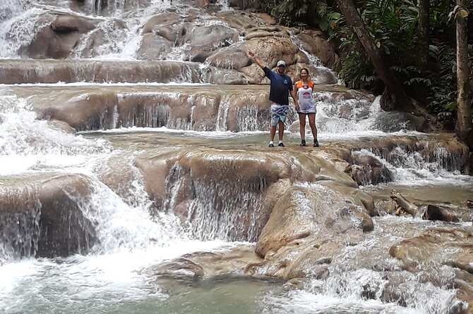 Private Tour to Dunn's River Falls From Ocho Rios - Shopping stop and local beach time after the falls