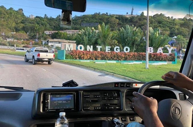 Private Transfer from Montego Bay Airport to Montego Bay Hotels - Direct Hotel Drop-Off With a Private Group Setup