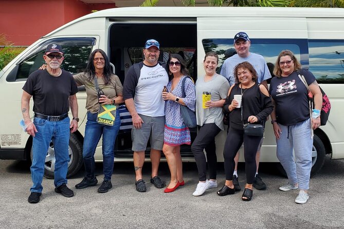 Private Transfer from Montego Bay Hotels to Ocho Rios Hotels - Booking and meeting your driver in Montego Bay