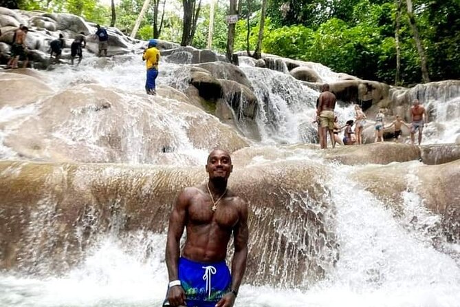 Private Transfer from Montego Bay to Dunns River Falls - What this Montego Bay to Dunn’s River Falls transfer really gives you