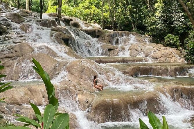 Private Transfer from Montego Bay to Dunns River Falls - Dunn’s River Falls Park: your climb, the guide, and the scenery