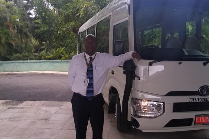 Private Transfer from Negril to Sangster Airport (MBJ) - Door-to-door pickup in Negril or Lucea to MBJ