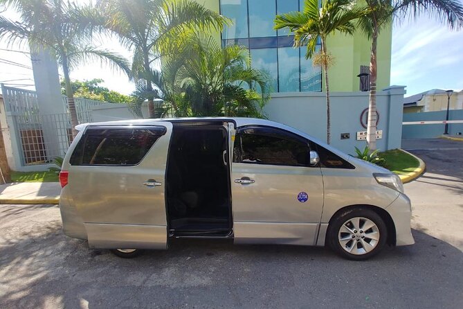 Private Transfer From Norman Manley Airport to Kingston one way - The 3-Hour Drive: What This Transfer Feels Like in Real Life