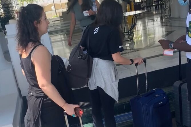 Private Transfer From or To Airport to Montego Bay Hotels - Montego Bay Airport Pickup at Sangster International: What Happens First?