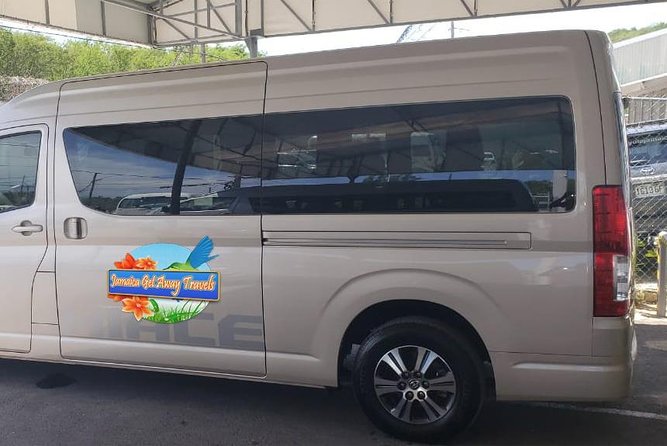 Private Transfer Montego Bay to Ocho Rios - Comfort that feels real, A/C, luggage room, and child seating