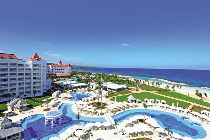 Private Transfers from Montego Bay Airport to Runaway Bay Hotels - Family-friendly features that actually help with real-world travel