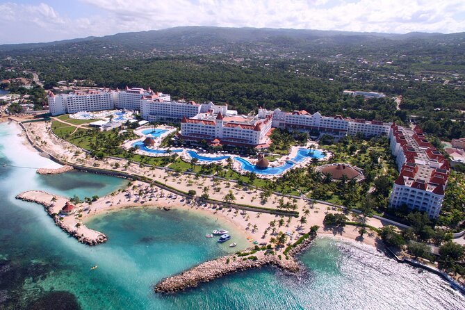 Private Transfers from Montego Bay Airport to Runaway Bay Hotels - How long the ride takes, and how to plan for that airport timing problem