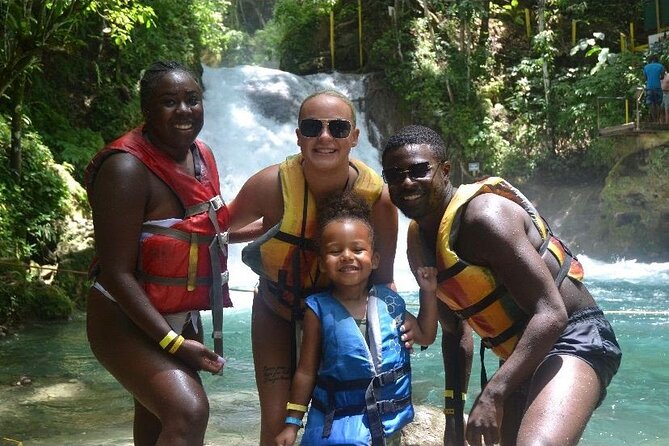 Private Transport to River Tubing or Rafting and Blue Hole combo - Why This Ocho Rios Blue Hole Combo Works