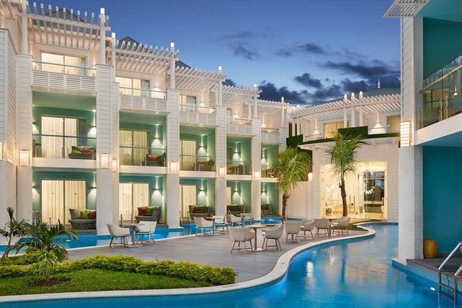 Private Transportation from Montego Bay Airport to Negril hotels - Why a Private MBJ to Negril Ride Changes Your Day