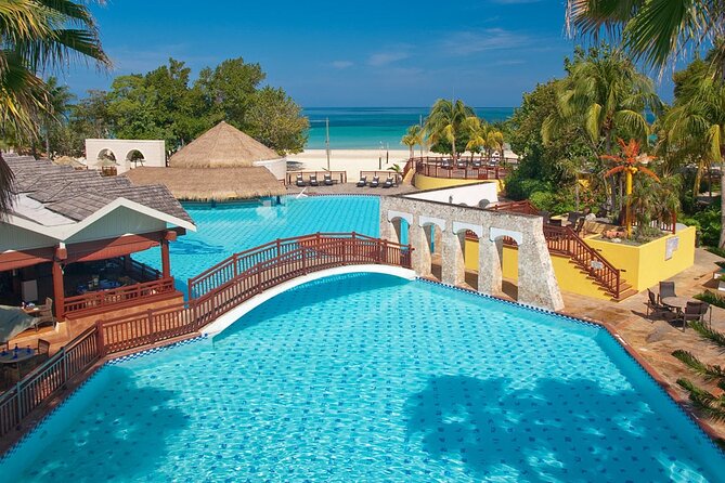 Private Transportation from Montego Bay Airport to Negril hotels - One-Way or Round-Trip: How to Choose What Fits Your Schedule