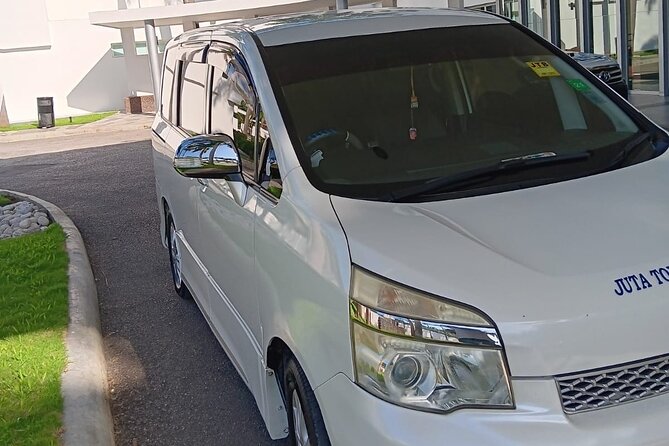 Private Transportation to and from Montego Bay Airports or Hotels - Price and Value: What $20 Per Person Gets You