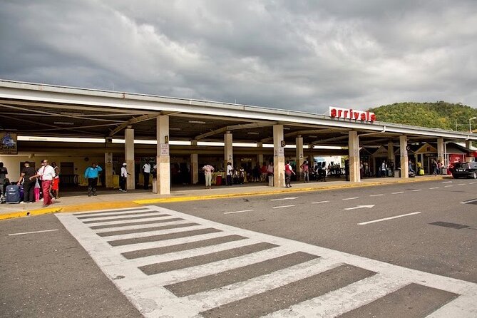 Private Transportation to Negril from Montego Bay - The ride includes a small tour, with photo and shopping options