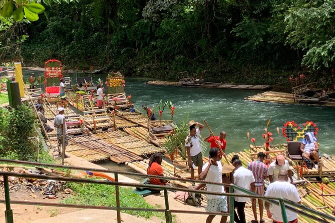 Rafting on the Martha Brae - A laid-back float on the Martha Brae River