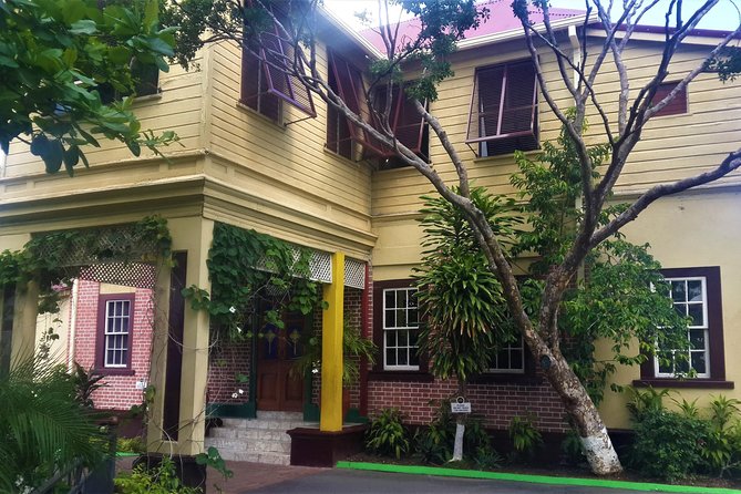 Reggae Legend - Bob Marley Museum Tour Tickets - The Theatre moment: the One Love hologram impact